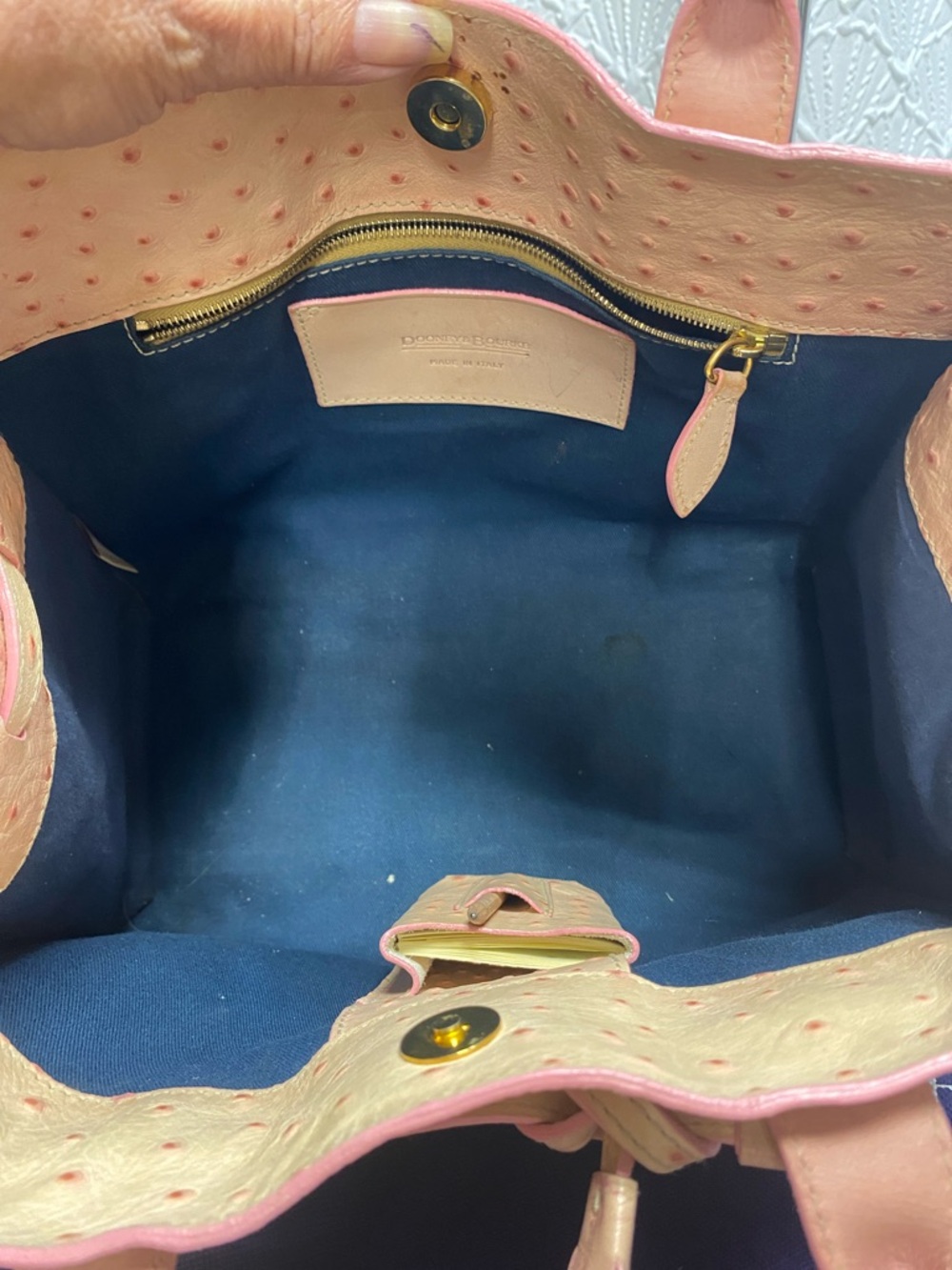 Dooney & Bourke Peach/Coral Ostrich-Texture Tote with Pink Trim Leather Vintage - Picture 11 of 17